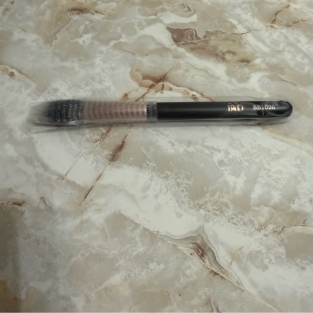 BYOD‎ (Be Your Own Desire) BB1020 makeup brush